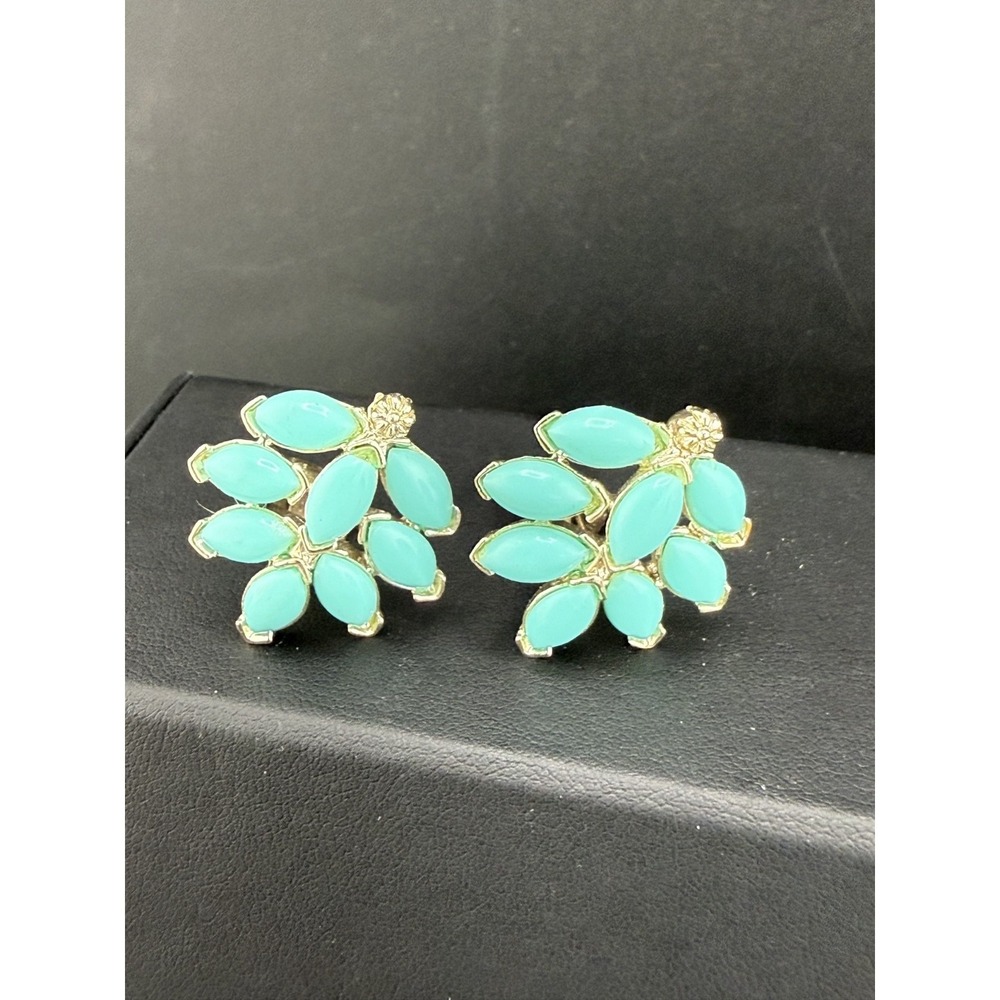Vintage‎ Kramer Clip On Earrings Teal Gold Tone Acrylic